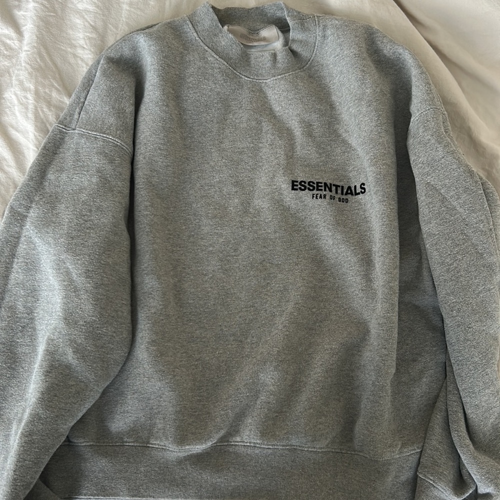Essentials fear of god sweatshirt gray